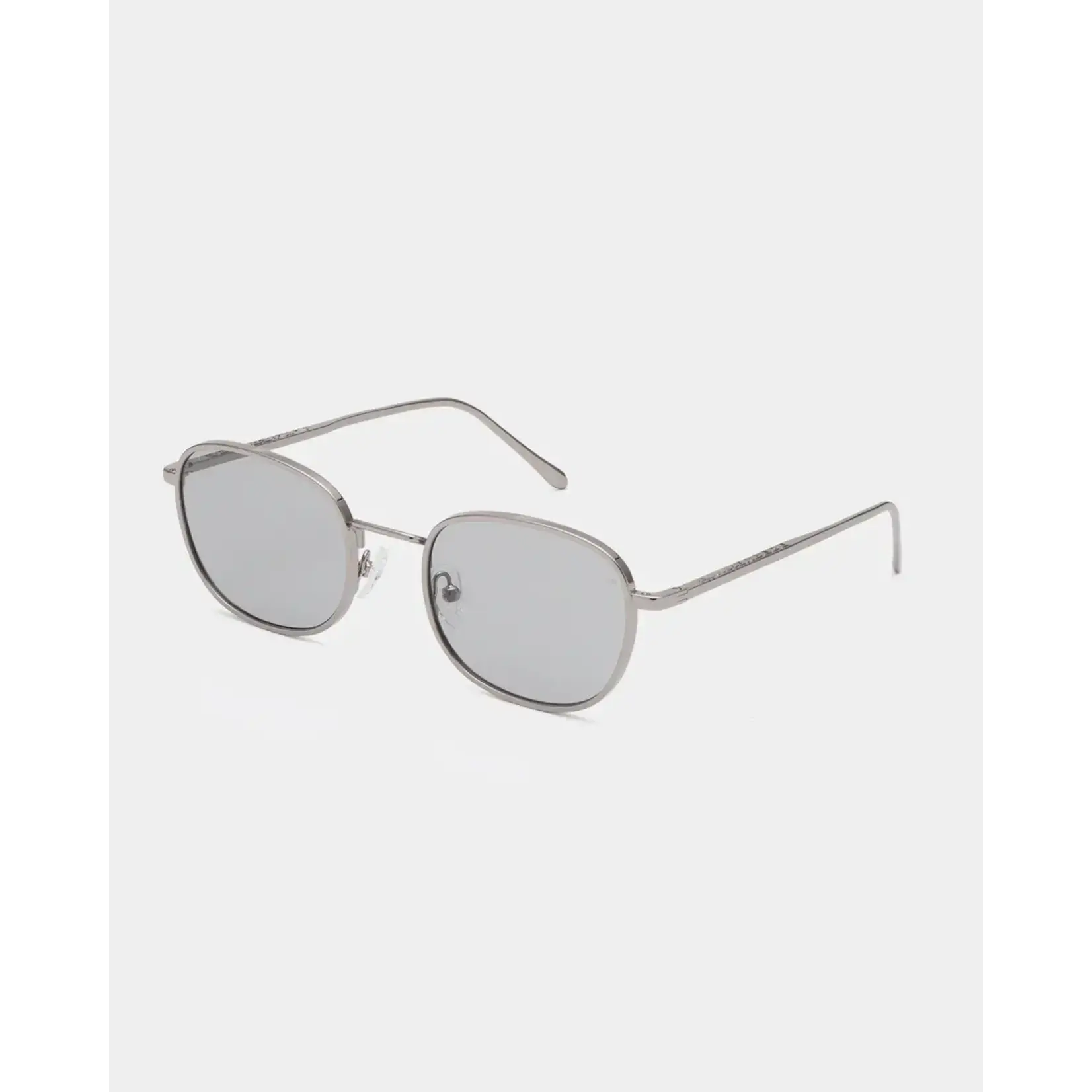 A. Kjaerbede A. Kjaerbede Hello gun metal