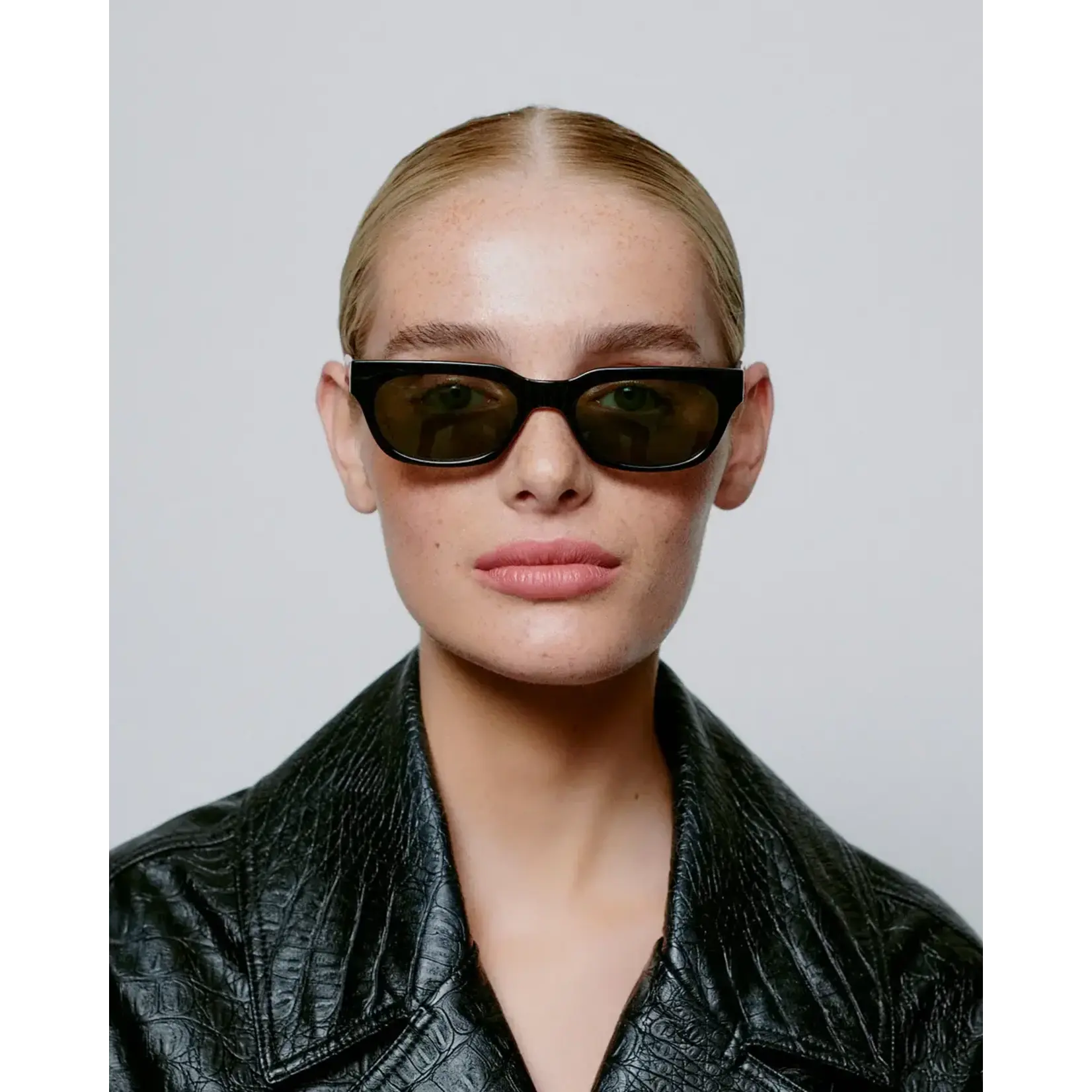 A. Kjaerbede A. Kjaerbede Bror black