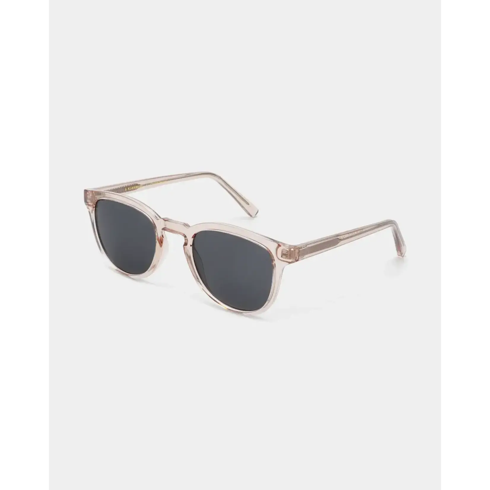 A. Kjaerbede A. Kjaerbede Bate champagne