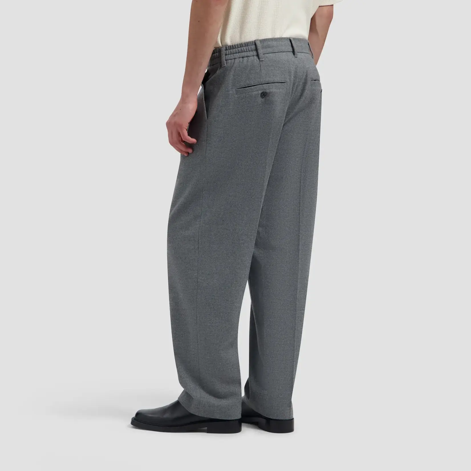 Olaf Hussein Olaf regular pleated pant sharkskin