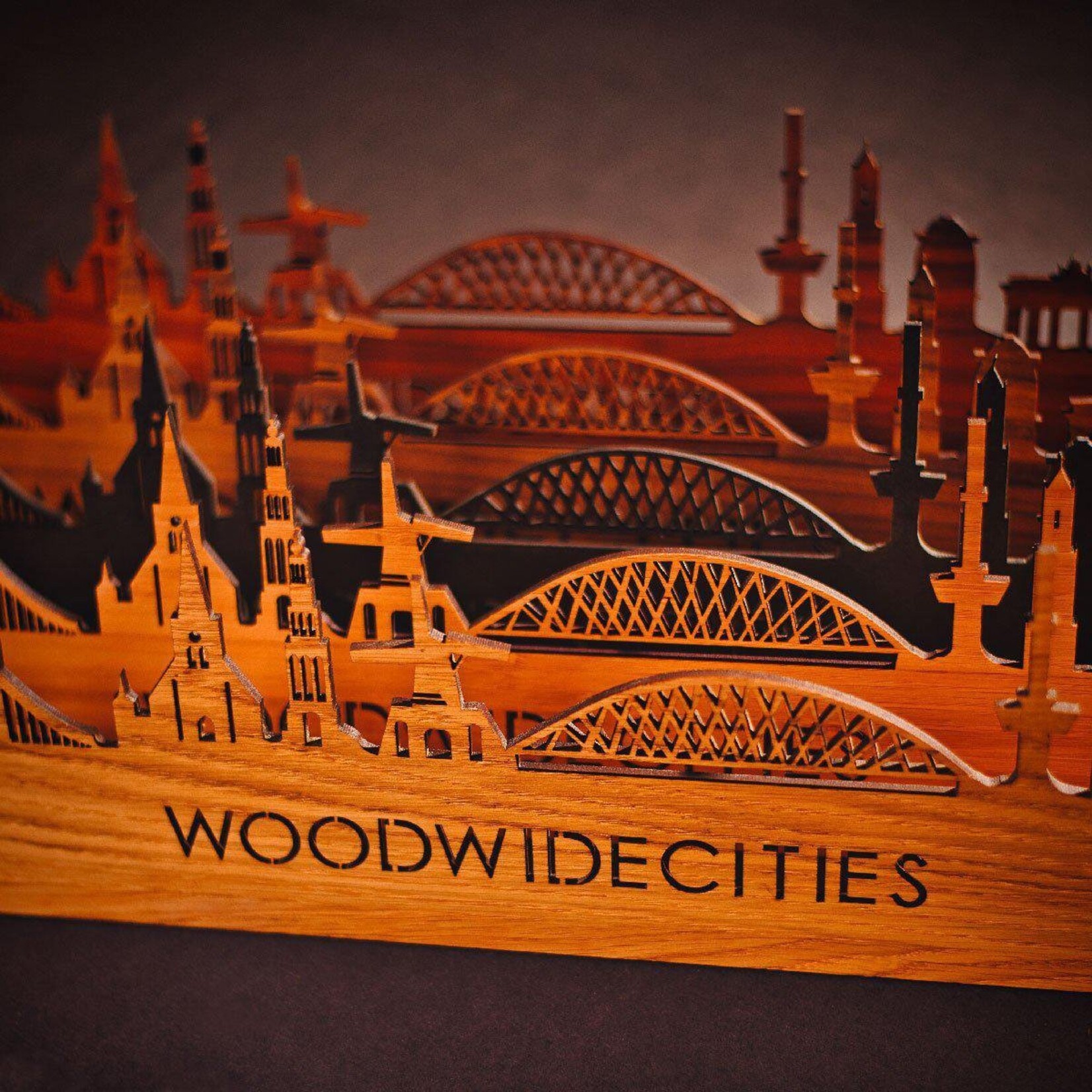 WoodWideCities Standing Skyline Utrecht Black