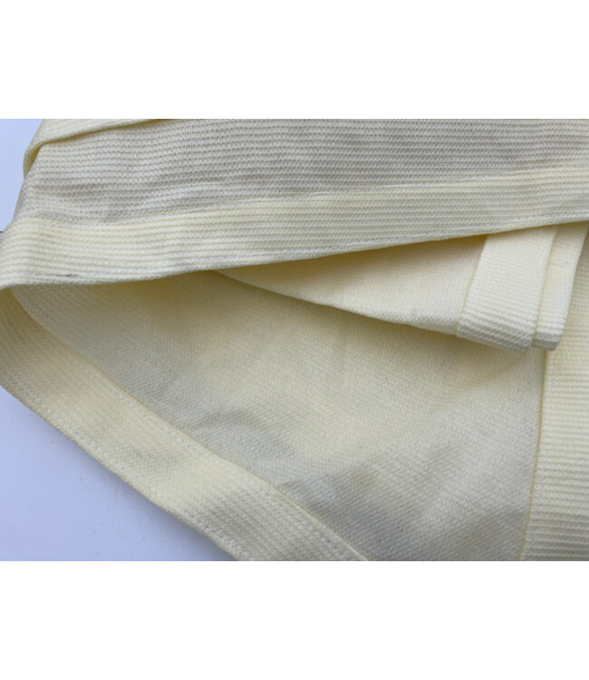 Schaduwdoek maatwerk ongelijkzijdige vierhoek Ivoor SZ 17