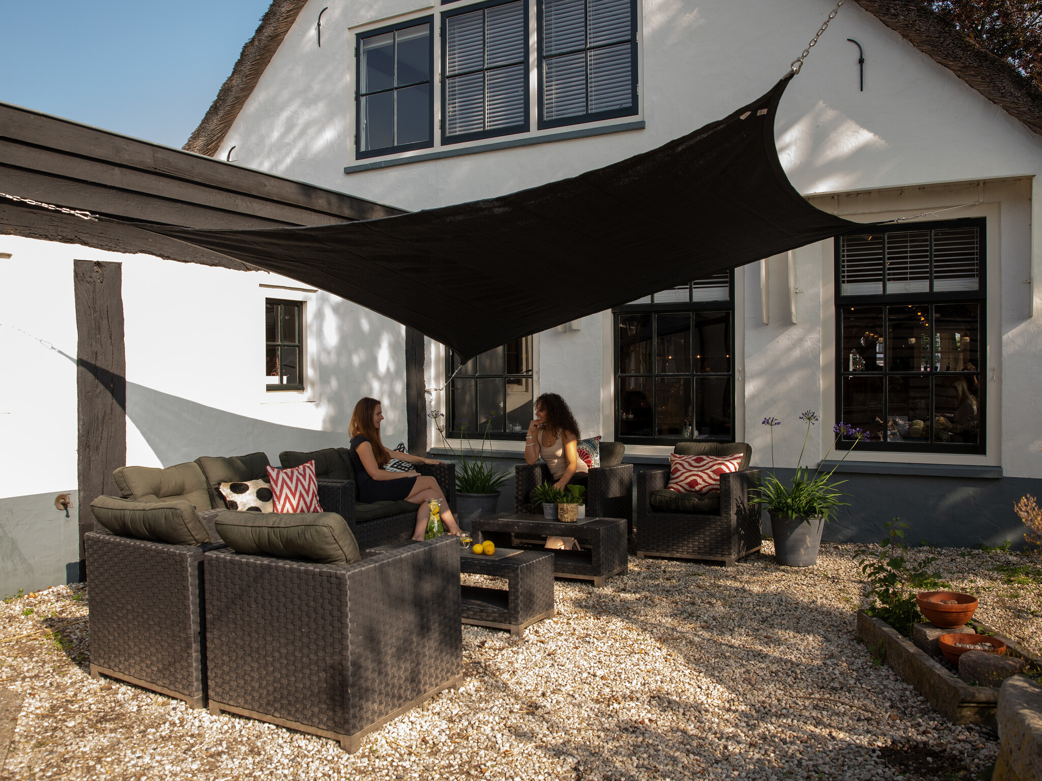 vidaXL Schaduwdoek vierkant 2.5 x 2.5 m - HDPE - crème - 90