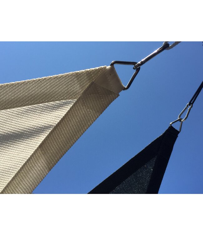 Maatwerk schaduwdoek gecurvde zijden gelijkzijdige driehoek waterdoorlatend Mila