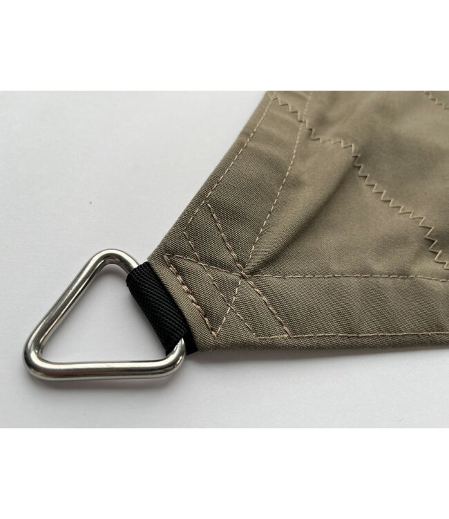 Maatwerk schaduwdoek gecurvde zijden driehoek rechte hoek R waterdicht Lux