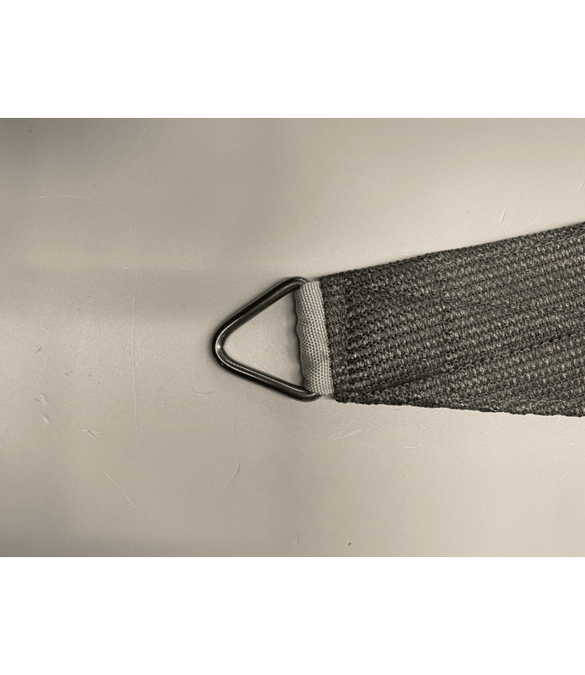 Doek met gecurvde zijden driehoek 550x340x340 cm. 25-06