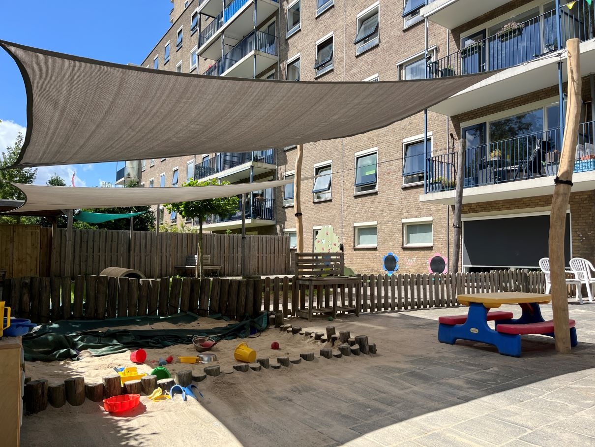 Schaduwdoeken van ZONZ bij Floreokids kinderopvang