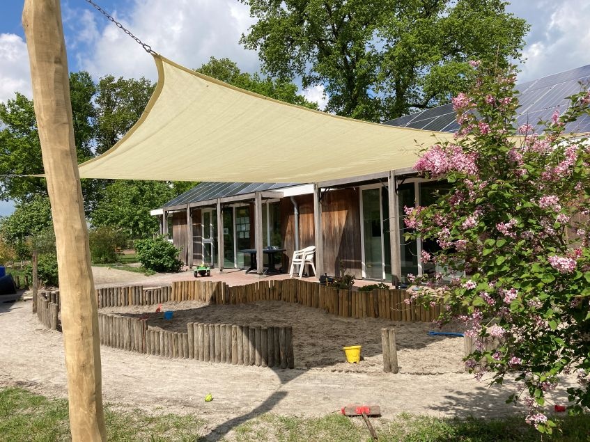 Ook kinderopvang Kukeleku in Putten kiest voor ZONZ schaduwdoeken