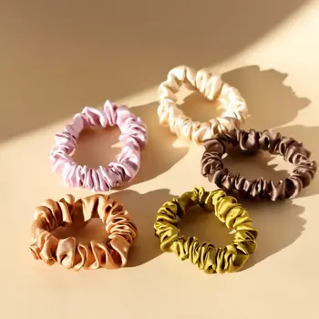 Marram Scrunchie Silk Plant Dyed Ecru Thin