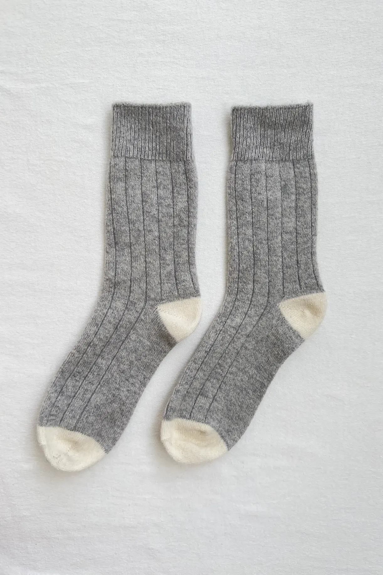 Le Bon Shoppe Classic Cashmere Socks Grey Melange