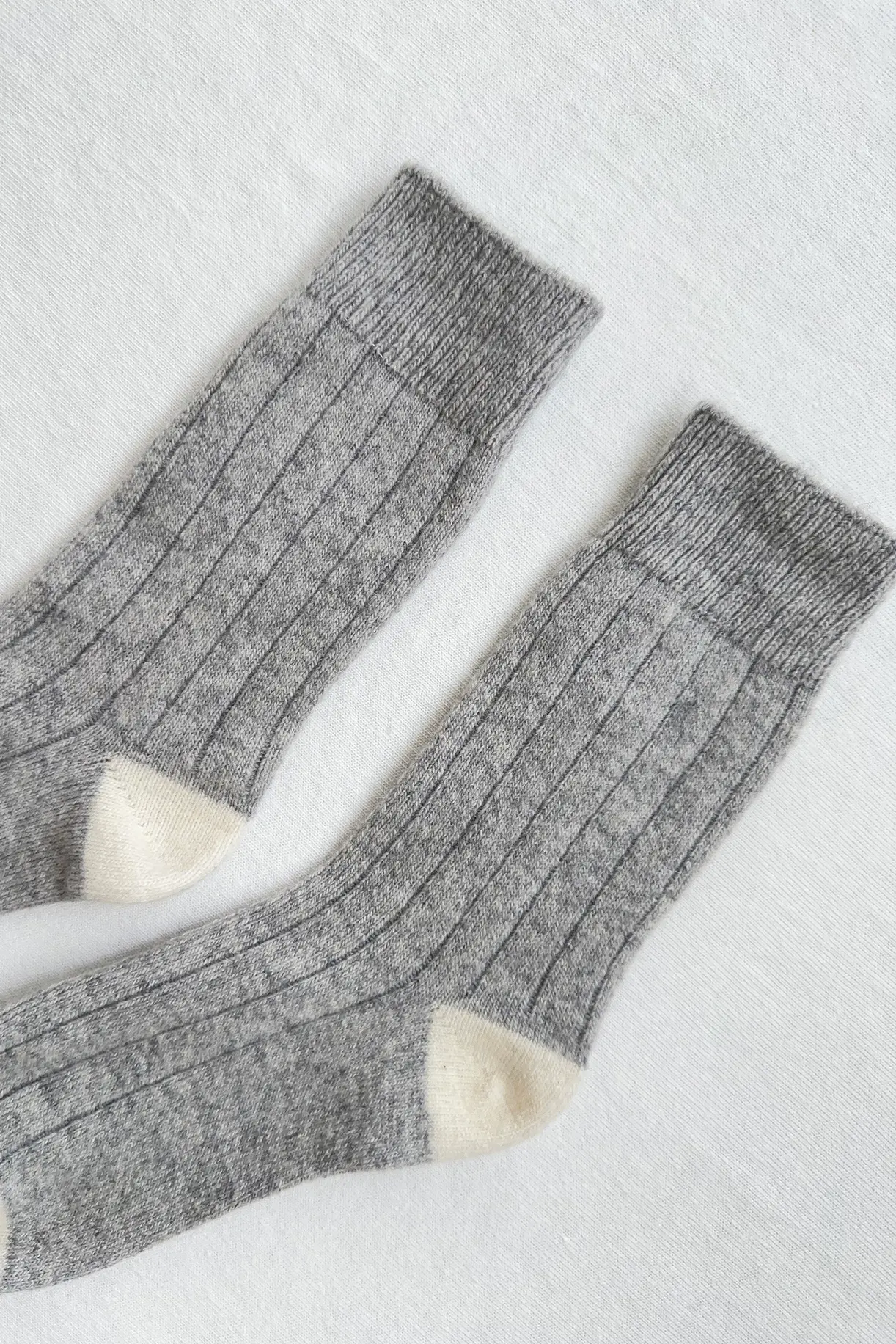 Le Bon Shoppe Classic Cashmere Socks Grey Melange
