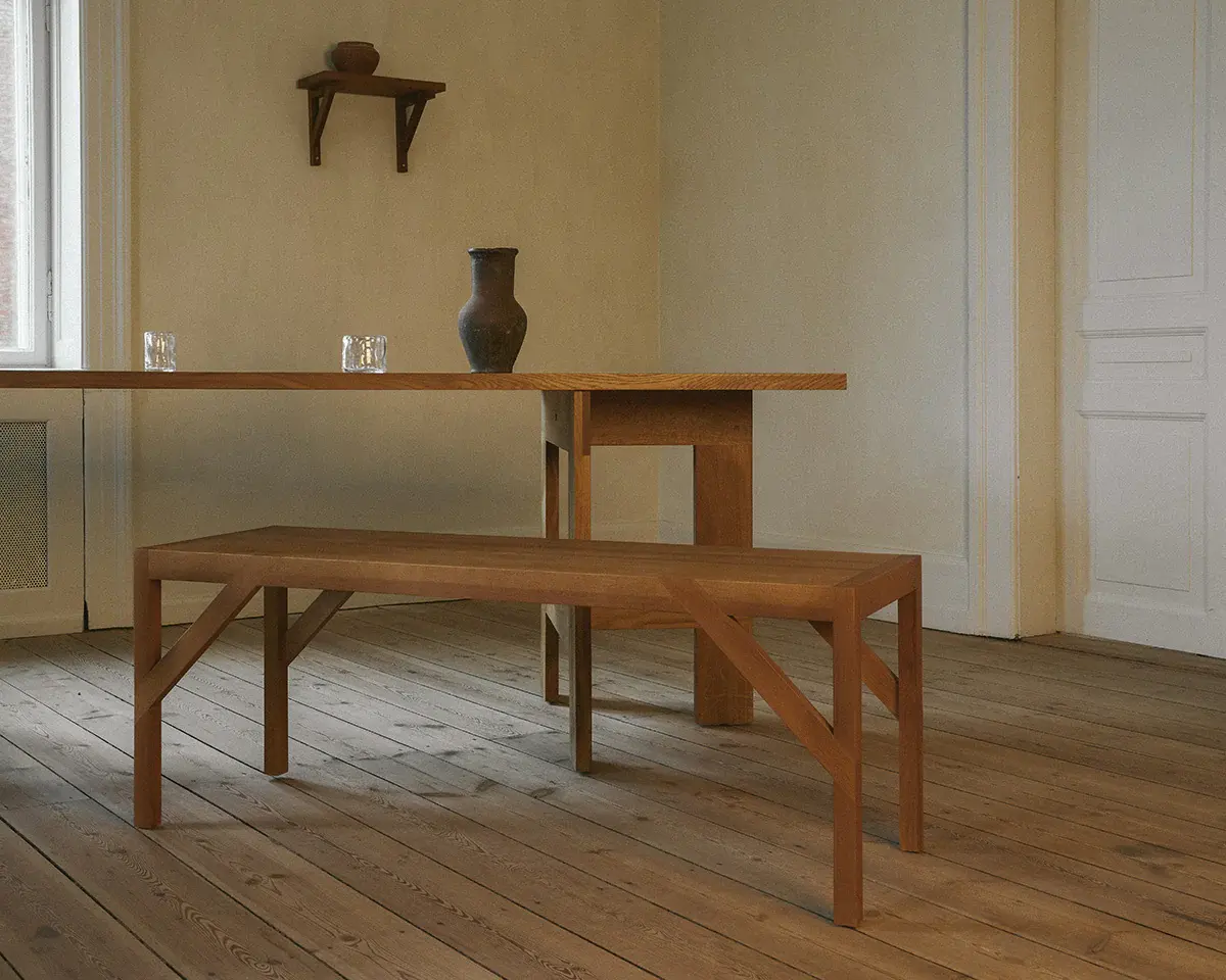 Frama Bracket Bench - Warm Brown Pine