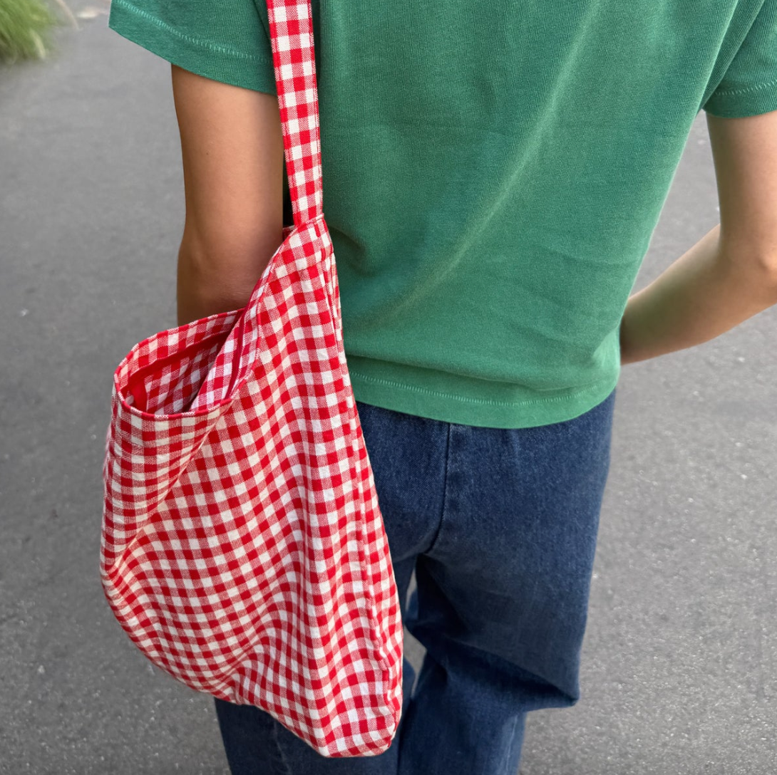 Le Bon Shoppe Carry Bag Gingham Red