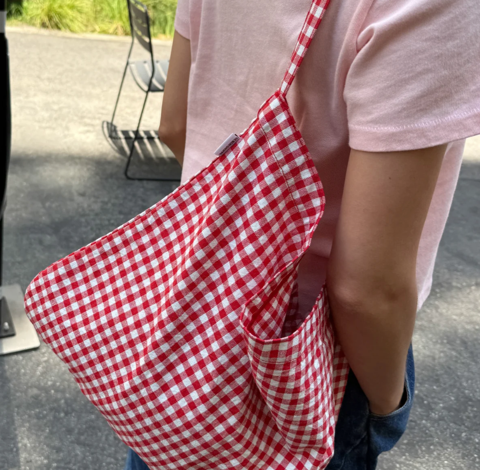 Le Bon Shoppe Carry Bag Gingham Red