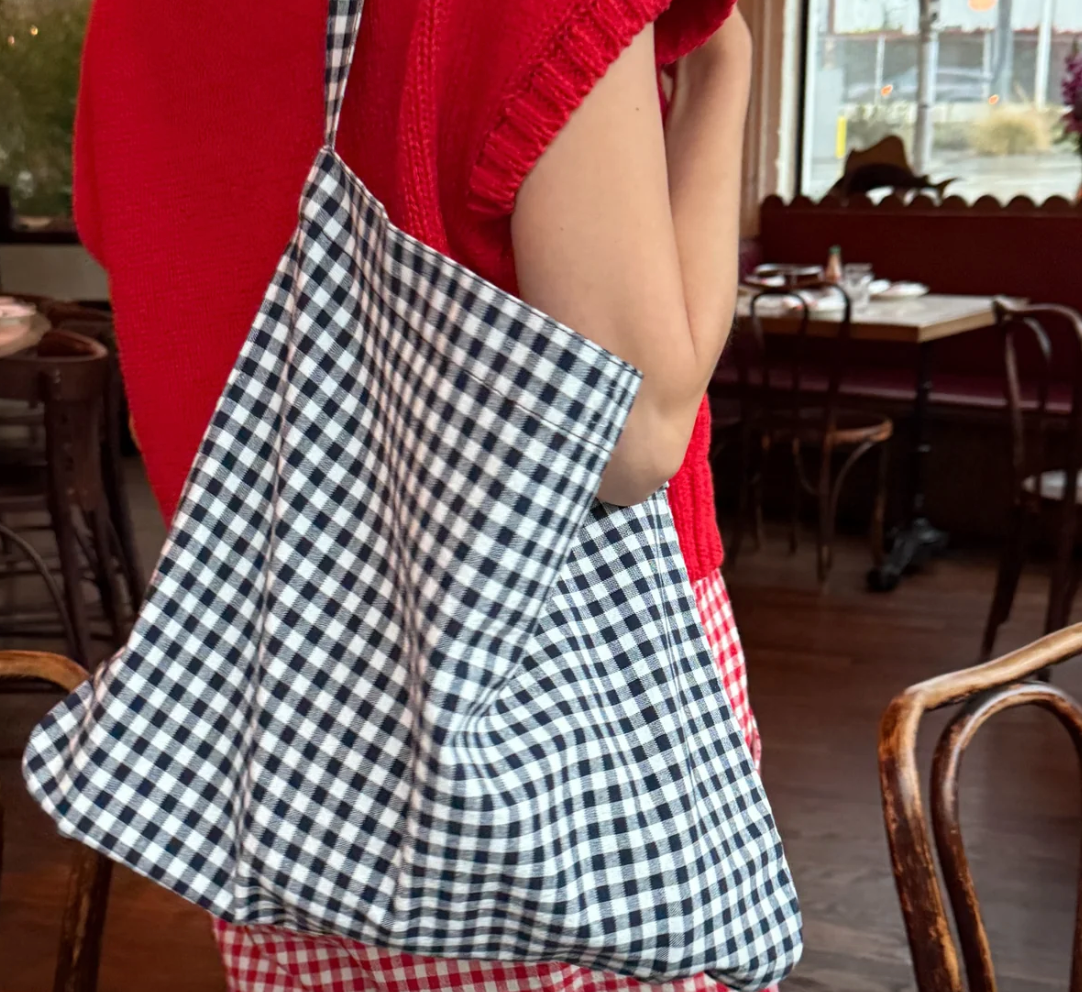 Le Bon Shoppe Carry Bag Gingham Navy