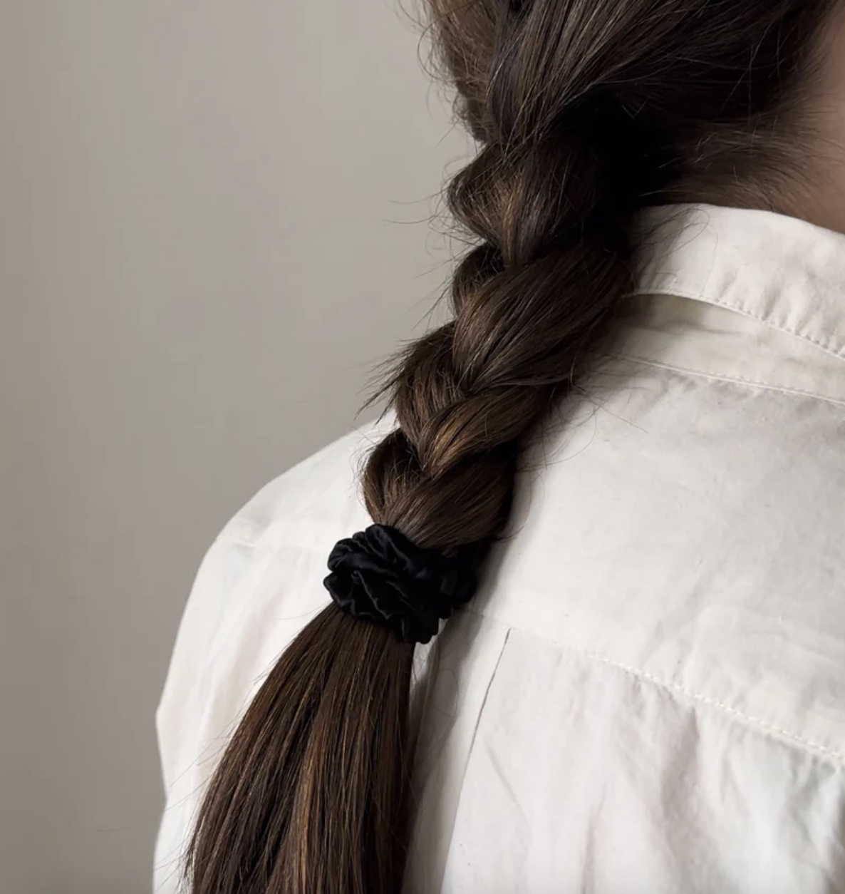 Mellow mind Silk Srunchie Black