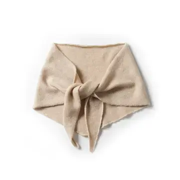 Studio Alter Triangle Scarf  Beige 100% cashmere