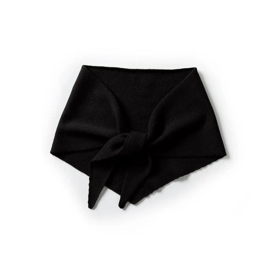 Studio Alter Triangle Scarf  Black 100% cashmere