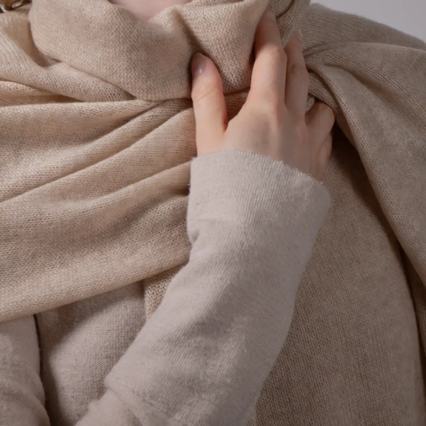 Studio Alter Scarf Beige 100% Cashmere