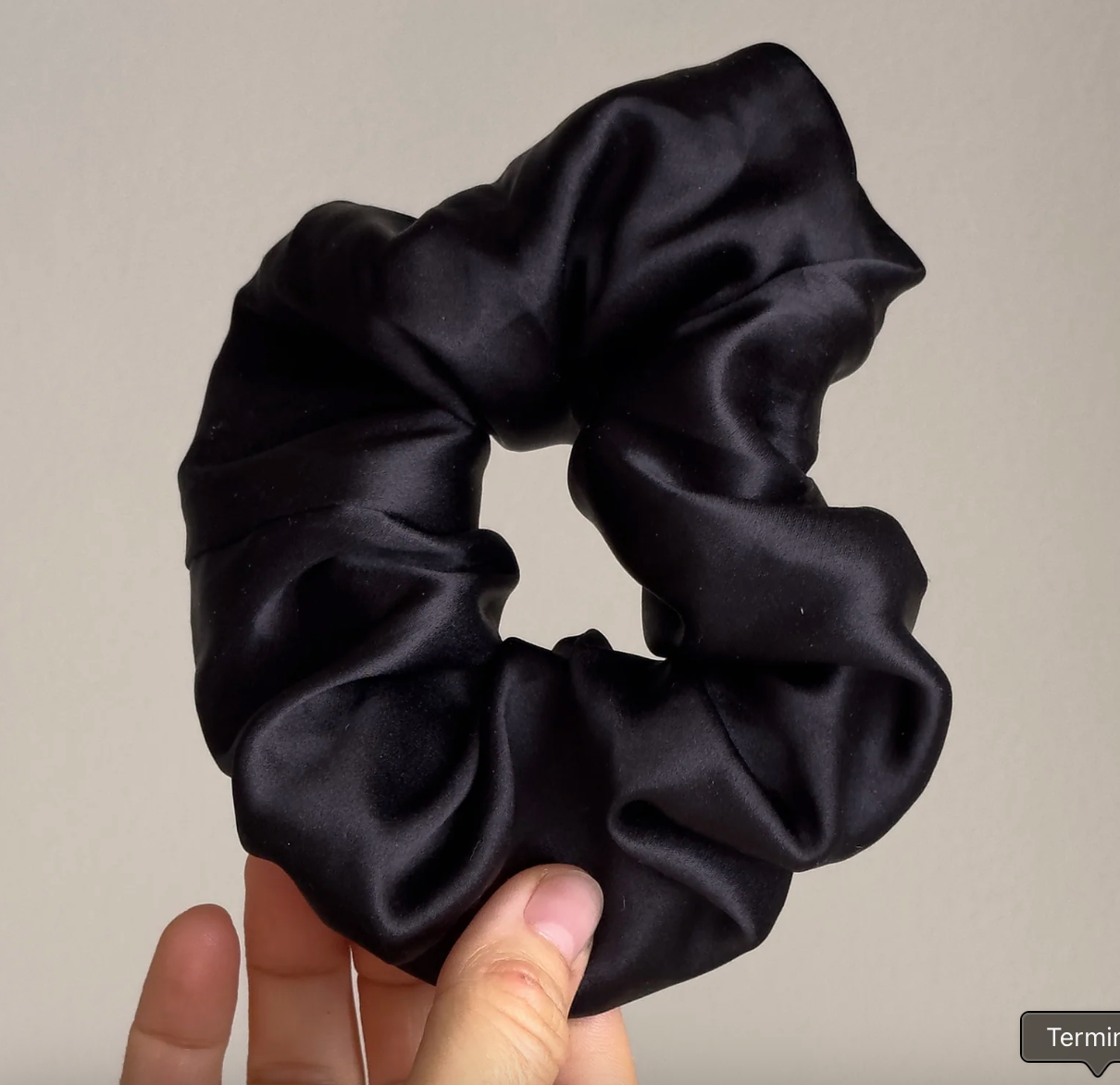 Mellow mind Silk Scrunchie No 2 Black