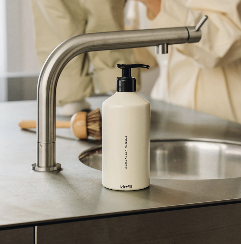 Kinfill Ever Bottle Pump Porcelain