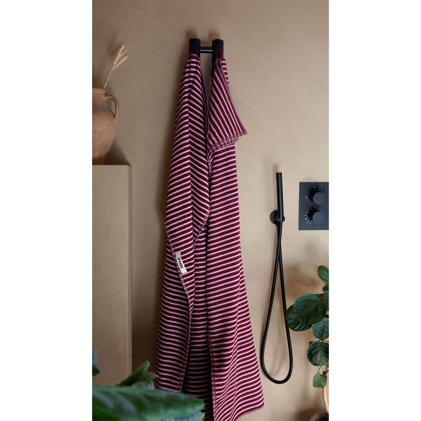 Tekla Terry Towel Red & Rose 70x140