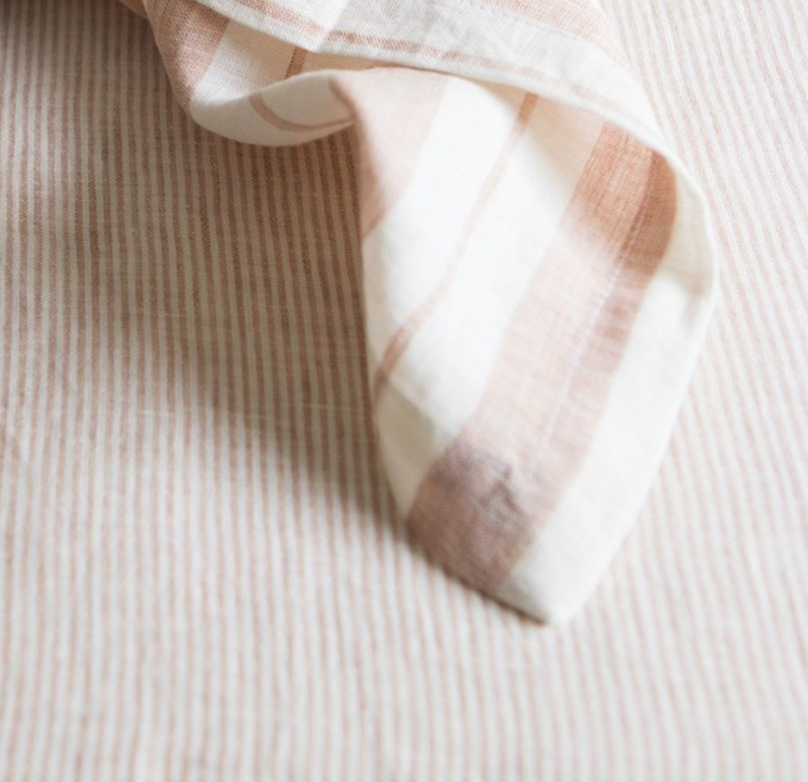 Gabrielle Paris Tablecloth Clay Milk 175x250