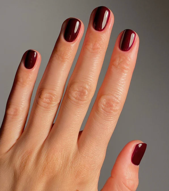 Karolin van Loon Rouge Royale Nail Polish