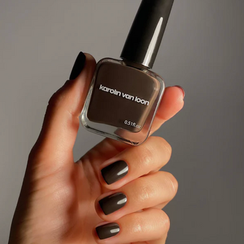 Karolin van Loon Figue Marron Nail Polish
