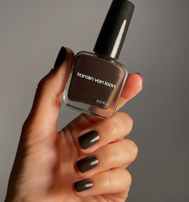 Karolin van Loon Figue Marron Nail Polish