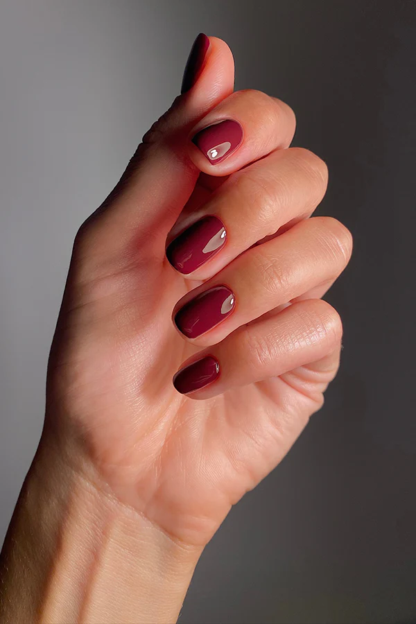 Karolin van Loon Bordeaux Velours Nail Polish