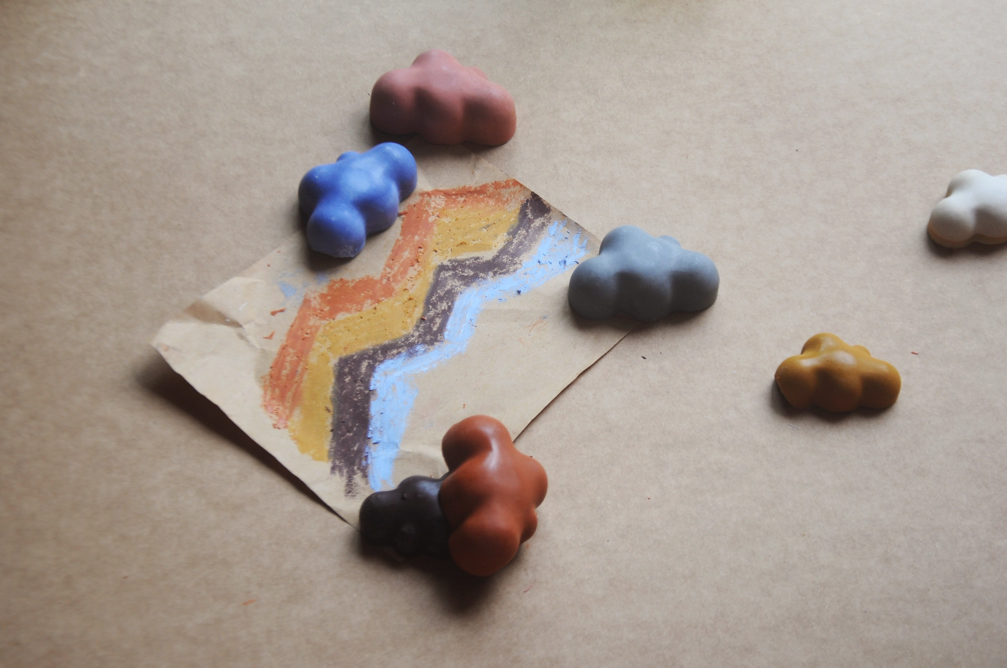 Smilogy Fluffy Cloud-Shaped Jumbo Beeswax Crayons