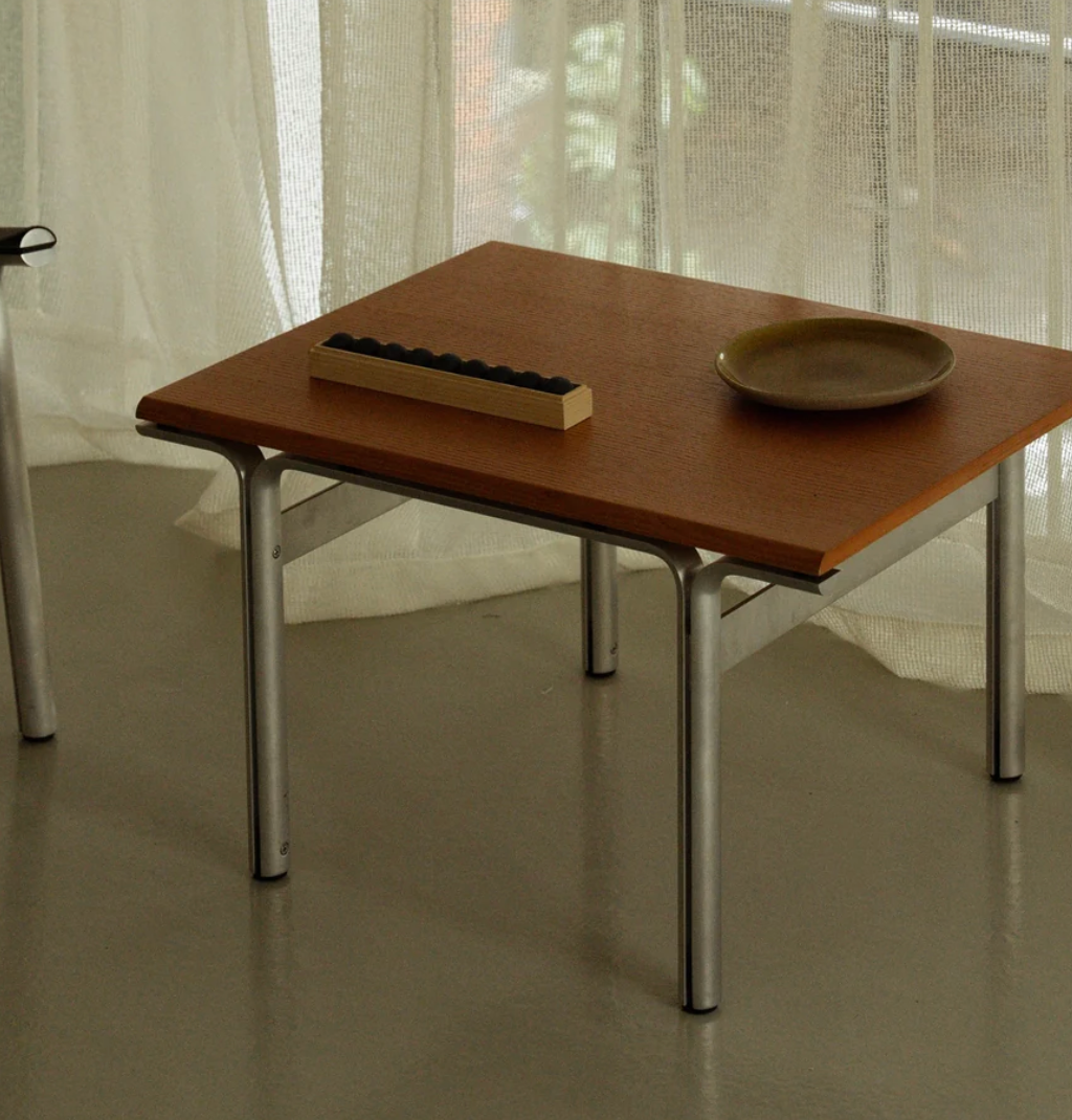 Frama Union Side Table Aluminium/Warm Brown Ash