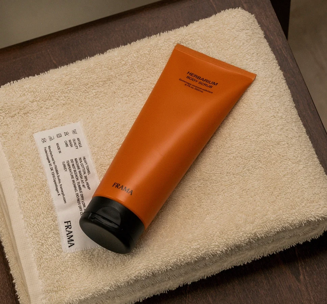 Frama Body Scrub Tube Herbarium 200 ml