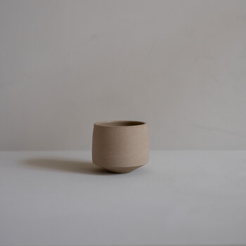 Velv Coffee Cup Footed Beige