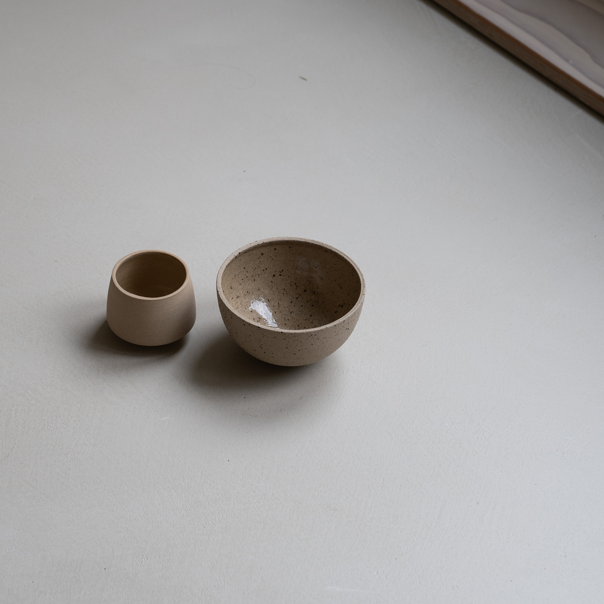 Velv Coffee Cup Footed Beige
