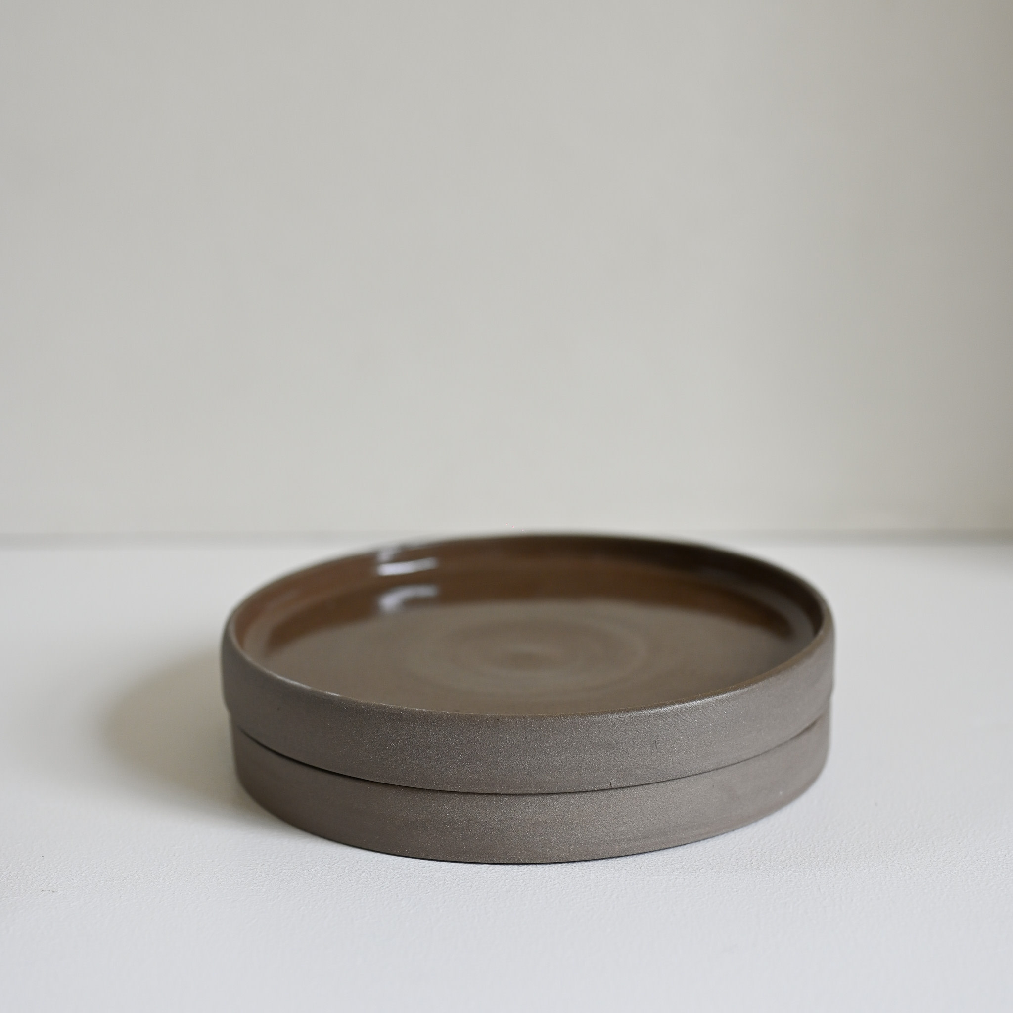 Velv Small plate Brown