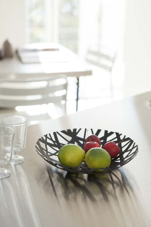 Yamazaki Yamazaki Fruitschaal - Tower - black Yamazaki Yamazaki Fruitschaal - Tower - black