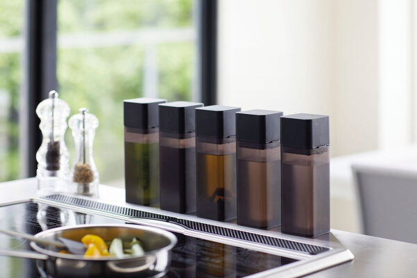 Yamazaki Yamazaki Olie- of Azijnfles - Tower - black