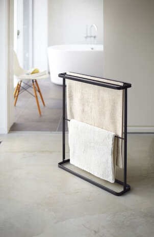 Yamazaki Yamazaki Handdoekhouder - Tower - black Yamazaki Yamazaki Handdoekhouder - Tower - black