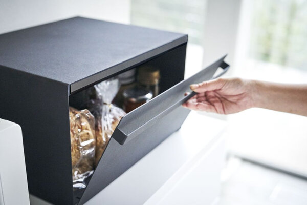 Yamazaki Yamazaki Broodtrommel - Tower - black Yamazaki Yamazaki Broodtrommel - Tower - black