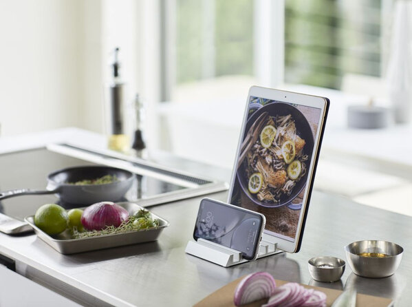 Yamazaki Yamazaki Tablet- en telefoon standaard - Tower - White