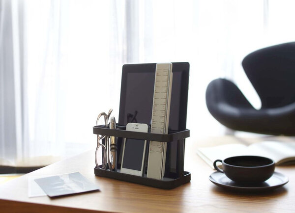 Yamazaki Yamazaki Tablet & Afstandsbedieningenrek - Tower - black