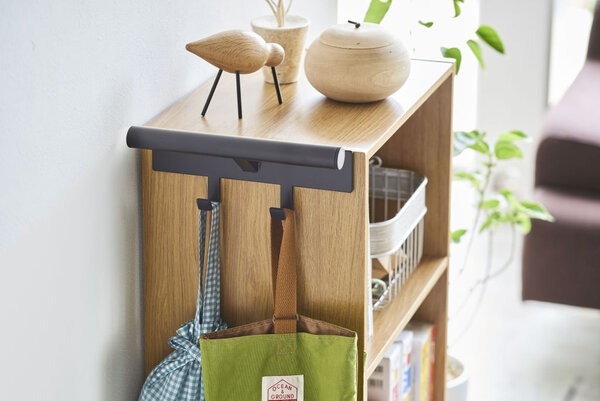 Yamazaki Yamazaki Hanger voor rugtas - Tower - Black Yamazaki Yamazaki Hanger voor rugtas - Tower - Black