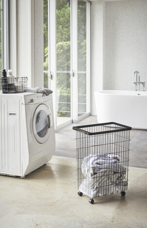 Yamazaki Yamazaki Wasmand op Wielen - Tower - Black Yamazaki Yamazaki Wasmand op Wielen - Tower - Black