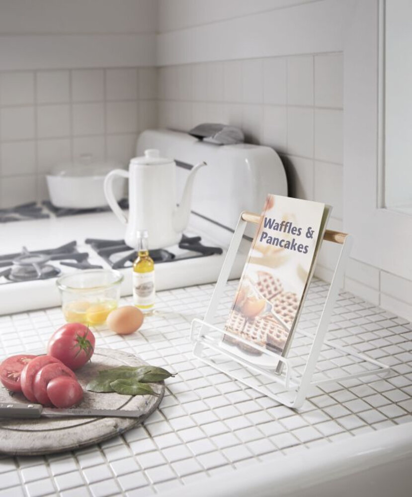 Yamazaki Yamazaki Kookboekstandaard - Tosca Yamazaki Yamazaki Kookboekstandaard - Tosca