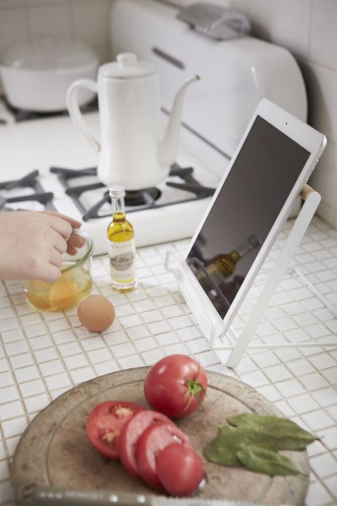 Yamazaki Yamazaki Kookboekstandaard - Tosca Yamazaki Yamazaki Kookboekstandaard - Tosca