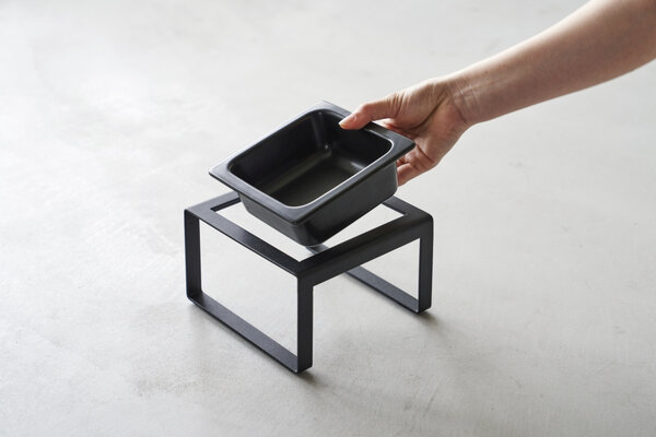 Yamazaki Yamazaki Voerbak Kat Enkel - Tower - Black