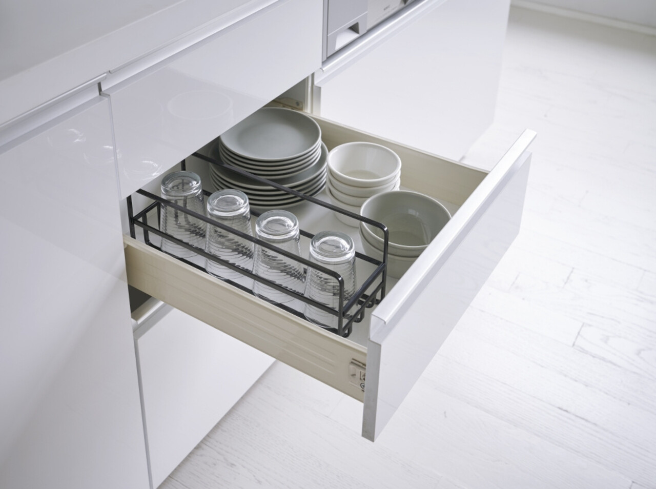 Yamazaki Yamazaki Mokken- & Glazenrek- Tower - Black