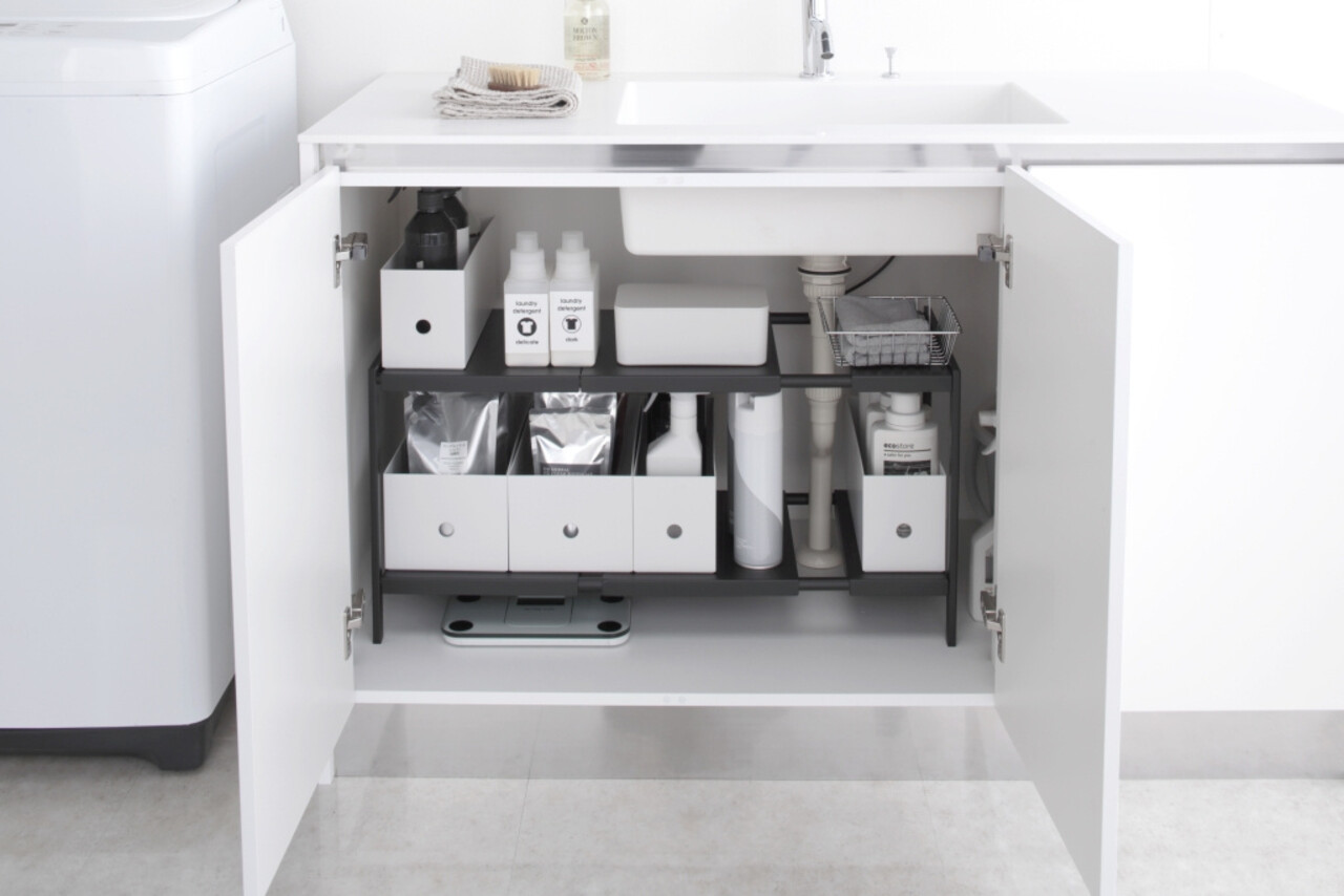 Yamazaki Yamazaki Keukenkast Organizer Uitschuifbaar 2 niveau - Tower - Black Yamazaki Yamazaki Keukenkast Organizer Uitschuifbaar 2 niveau - Tower - Black